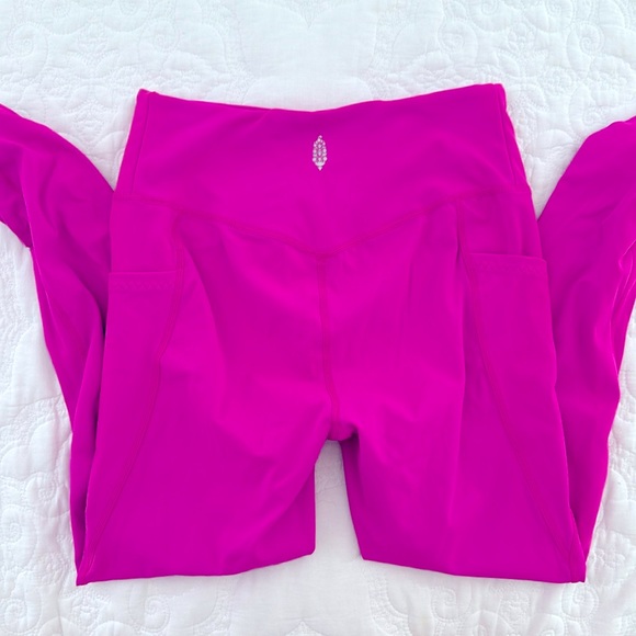 Free People FP Movement Wave Rider Leggings Size Small S Living Magenta Hot PINK - Picture 6 of 8